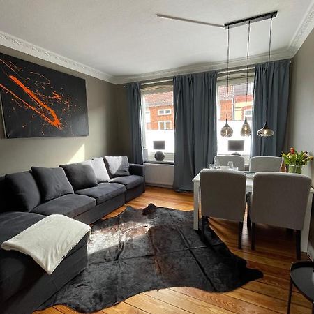 Altbaucharme Deluxe Mit Balkon In Zentraler Lage Kiel Exterior foto